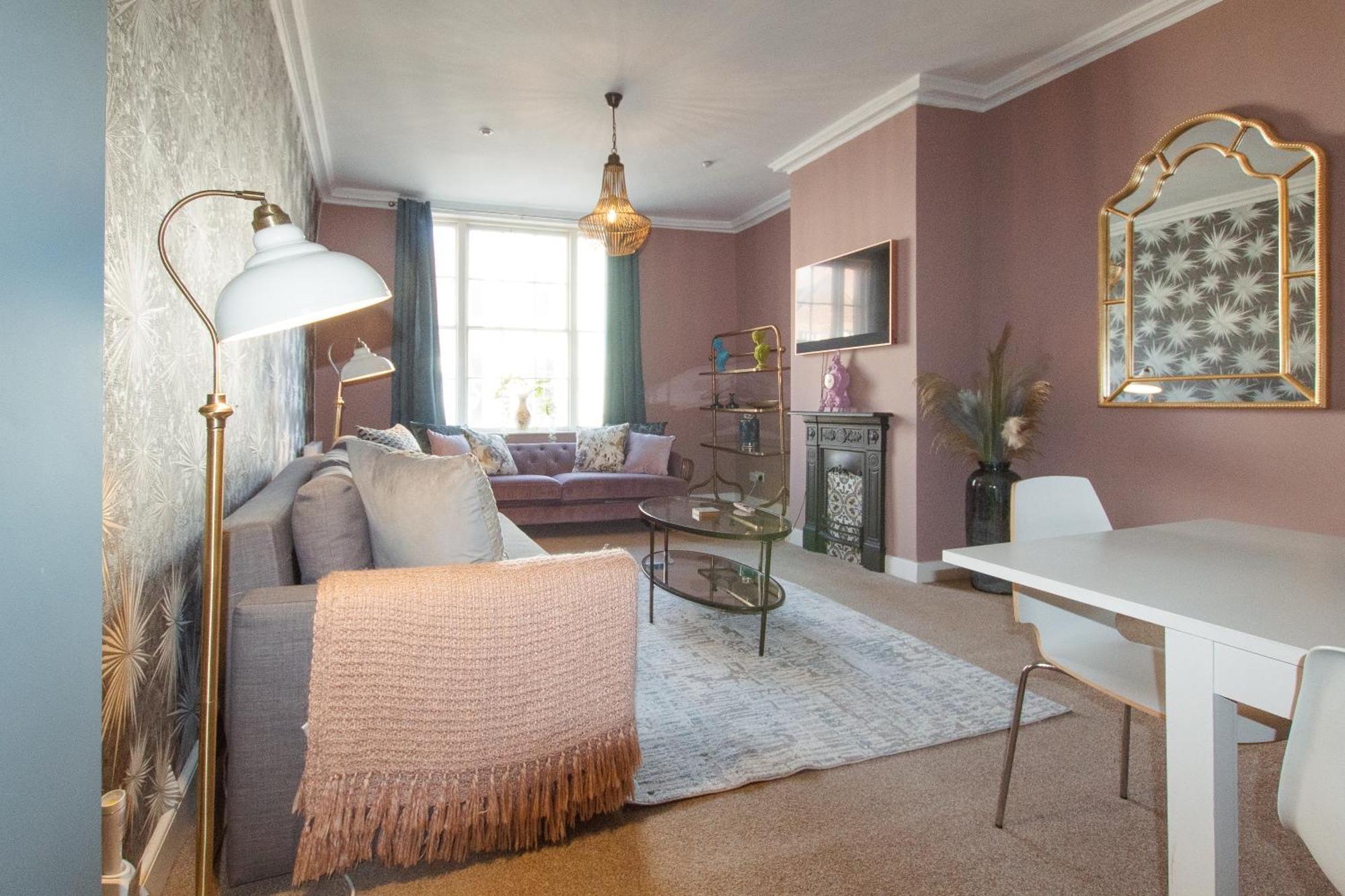 Built 1804 Caldecott Town House On The Rows By Rework Accommodation Chester Bagian luar foto
